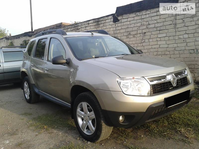 Renault duster 2012 года