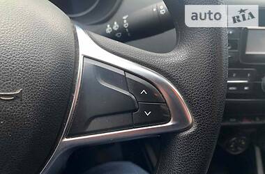 Внедорожник / Кроссовер Renault Duster 2018 в 