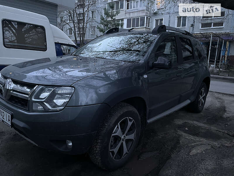 Внедорожник / Кроссовер Renault Duster 2017 в Запорожье