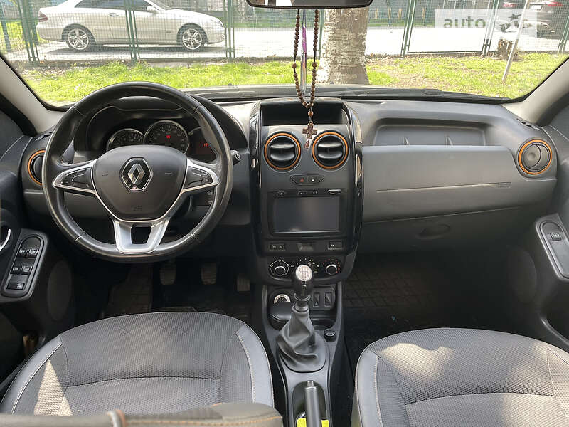 Внедорожник / Кроссовер Renault Duster 2017 в Запорожье