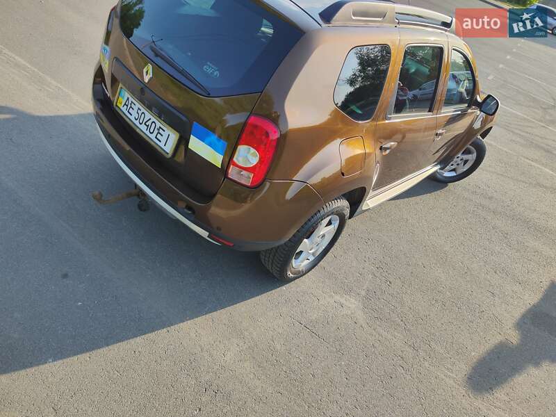 Внедорожник / Кроссовер Renault Duster 2010 в Ворзеле