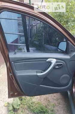 Внедорожник / Кроссовер Renault Duster 2012 в 