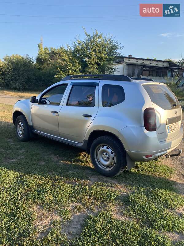Позашляховик / Кросовер Renault Duster 2011 в Смоліному