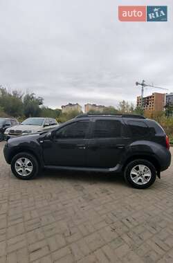 Внедорожник / Кроссовер Renault Duster 2012 в 