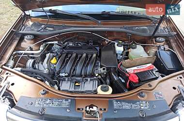 Позашляховик / Кросовер Renault Duster 2013 в 