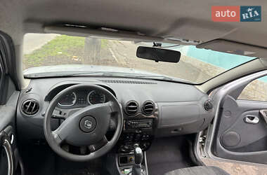 Внедорожник / Кроссовер Renault Duster 2010 в 