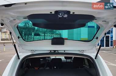 Позашляховик / Кросовер Renault Duster 2012 в 