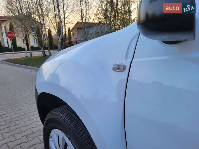 Позашляховик / Кросовер Renault Duster 2013 в Хмельницькому