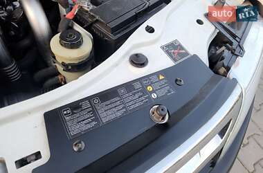 Позашляховик / Кросовер Renault Duster 2013 в 
