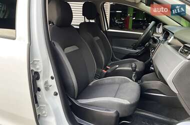 Внедорожник / Кроссовер Renault Duster 2020 в 