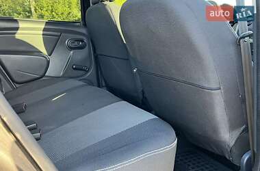 Внедорожник / Кроссовер Renault Duster 2015 в 