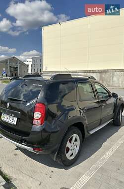 Позашляховик / Кросовер Renault Duster 2012 в 