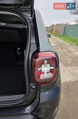 Позашляховик / Кросовер Renault Duster 2020 в 