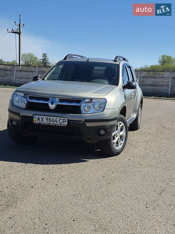 Внедорожник / Кроссовер Renault Duster 2012 в 