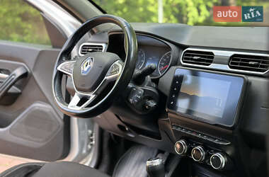 Позашляховик / Кросовер Renault Duster 2021 в 