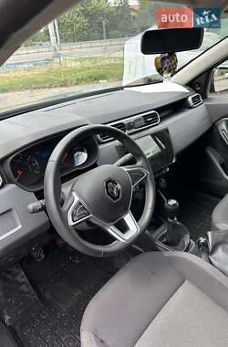Внедорожник / Кроссовер Renault Duster 2023 в 