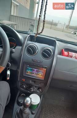 Внедорожник / Кроссовер Renault Duster 2015 в 