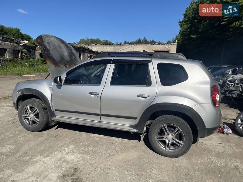 Внедорожник / Кроссовер Renault Duster 2012 в 