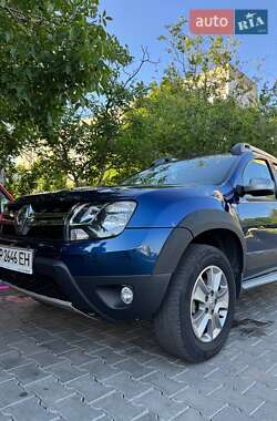 Внедорожник / Кроссовер Renault Duster 2017 в 