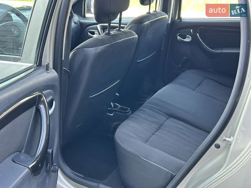 Позашляховик / Кросовер Renault Duster 2011 в Івано-Франківську