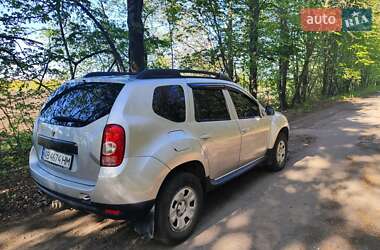 Внедорожник / Кроссовер Renault Duster 2011 в 