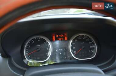 Внедорожник / Кроссовер Renault Duster 2013 в 
