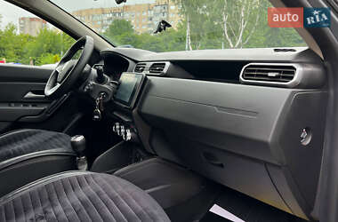 Позашляховик / Кросовер Renault Duster 2023 в 
