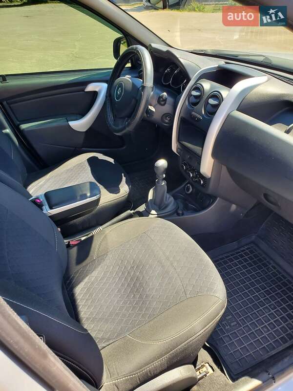 Внедорожник / Кроссовер Renault Duster 2015 в Кропивницком