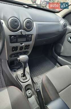 Внедорожник / Кроссовер Renault Duster 2013 в 