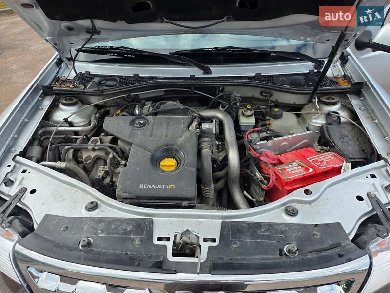 Внедорожник / Кроссовер Renault Duster 2011 в Житомире