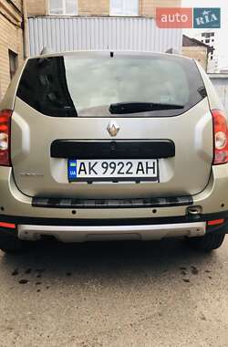 Внедорожник / Кроссовер Renault Duster 2012 в 