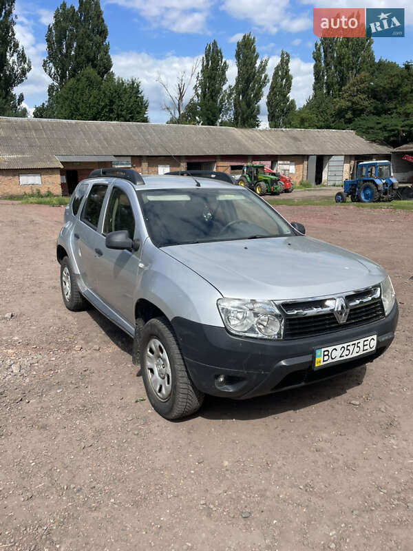 Внедорожник / Кроссовер Renault Duster 2013 в 