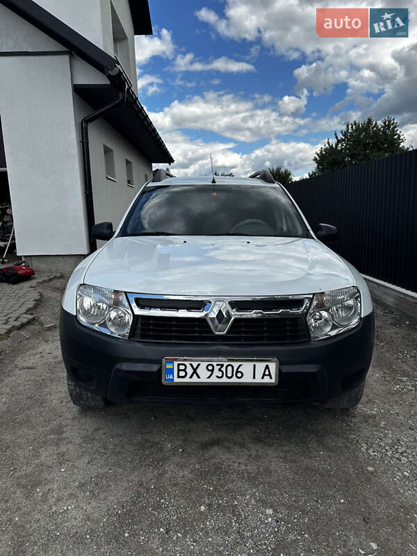 Внедорожник / Кроссовер Renault Duster 2013 в 