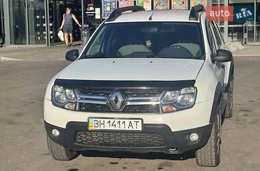 Внедорожник / Кроссовер Renault Duster 2015 в 