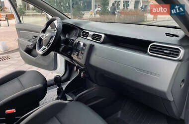 Внедорожник / Кроссовер Renault Duster 2018 в 