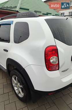 Позашляховик / Кросовер Renault Duster 2012 в Сарнах