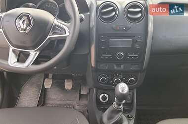 Внедорожник / Кроссовер Renault Duster 2017 в 