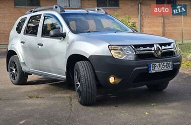 Внедорожник / Кроссовер Renault Duster 2015 в 