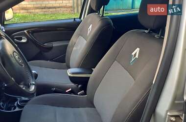 Внедорожник / Кроссовер Renault Duster 2010 в 