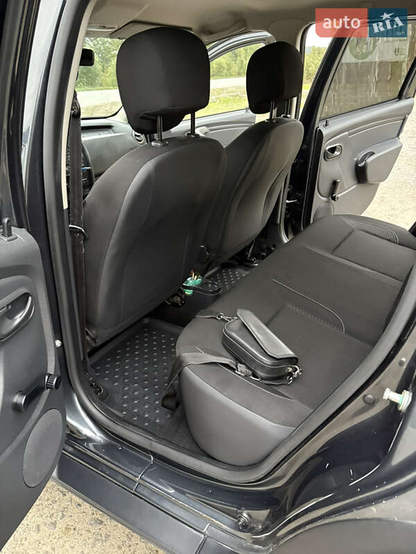 Позашляховик / Кросовер Renault Duster 2017 в Кельменцях фото 14 Позашляховик / Кросовер Renault Duster 2017 в Кельменцях