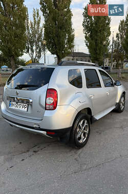 Внедорожник / Кроссовер Renault Duster 2013 в 