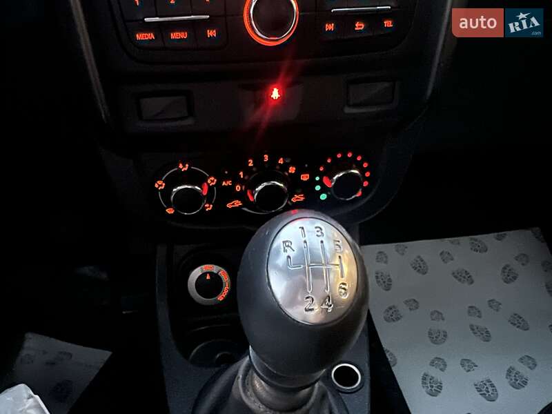 Внедорожник / Кроссовер Renault Duster 2016 в Киеве
