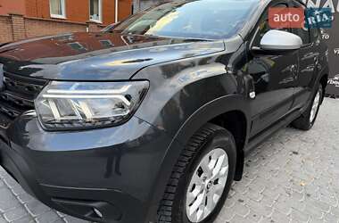 Внедорожник / Кроссовер Renault Duster 2023 в 