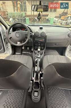 Внедорожник / Кроссовер Renault Duster 2010 в 