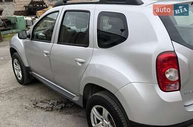 Внедорожник / Кроссовер Renault Duster 2010 в 