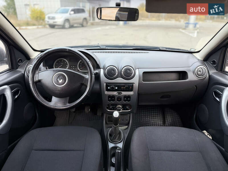 Внедорожник / Кроссовер Renault Duster 2010 в Мене