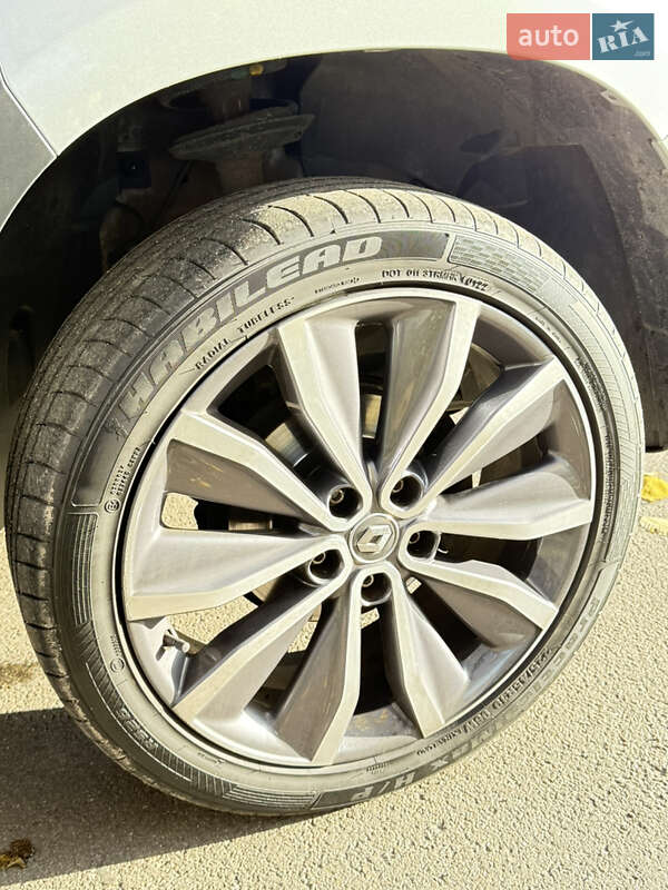 Позашляховик / Кросовер Renault Duster 2019 в Києві