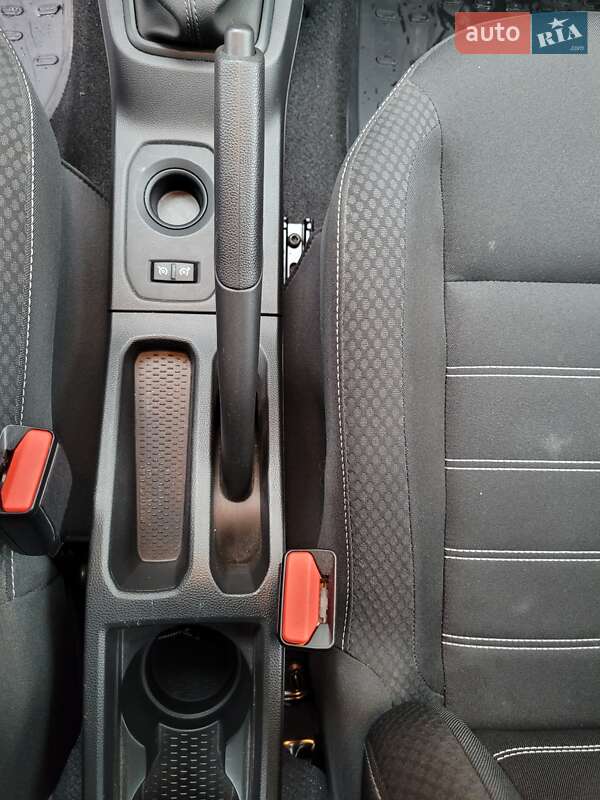 Позашляховик / Кросовер Renault Duster 2023 в Запоріжжі