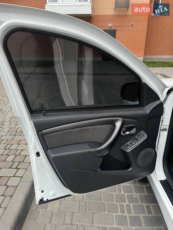 Внедорожник / Кроссовер Renault Duster 2017 в Днепре фото 12 Внедорожник / Кроссовер Renault Duster 2017 в Днепре