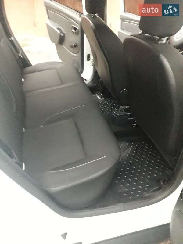 Внедорожник / Кроссовер Renault Duster 2016 в Полтаве фото 16 Внедорожник / Кроссовер Renault Duster 2016 в Полтаве